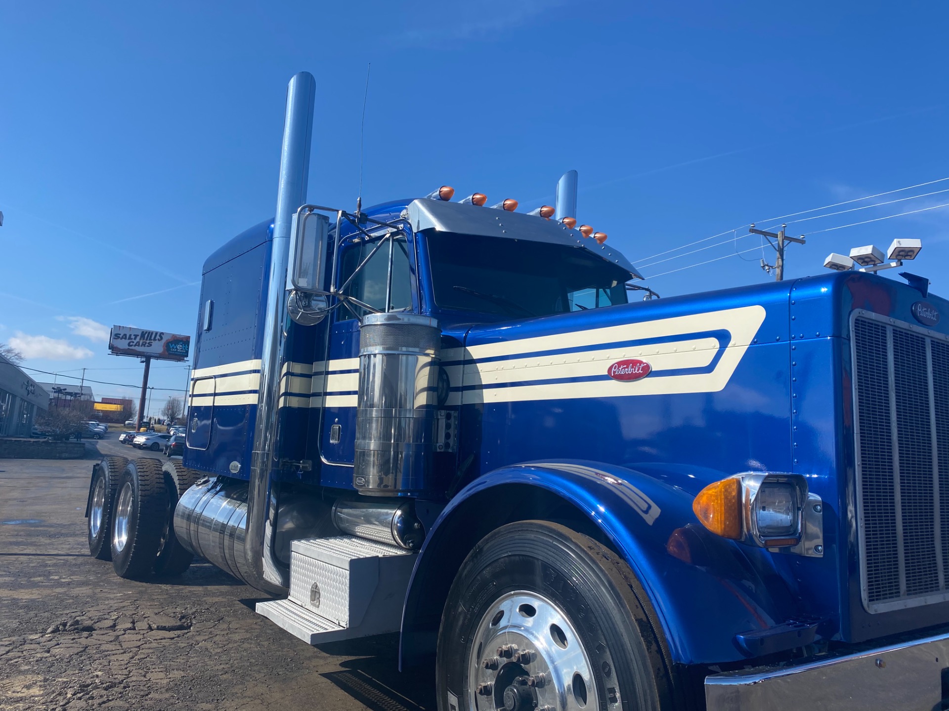 Used-2004-Peterbilt-379-SLEEPER-Cat-C15---550-Horsepower---13-Speed-Manual