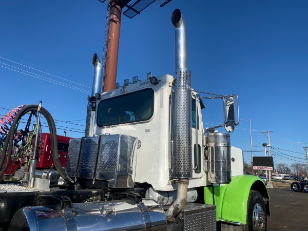 Used-2008-PETERBILT-389