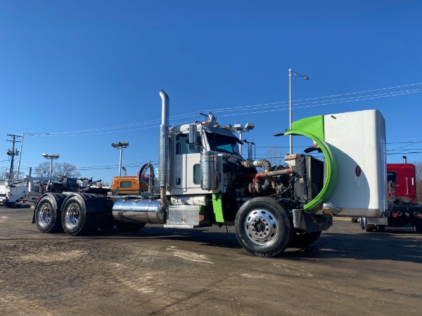 Used-2008-PETERBILT-389