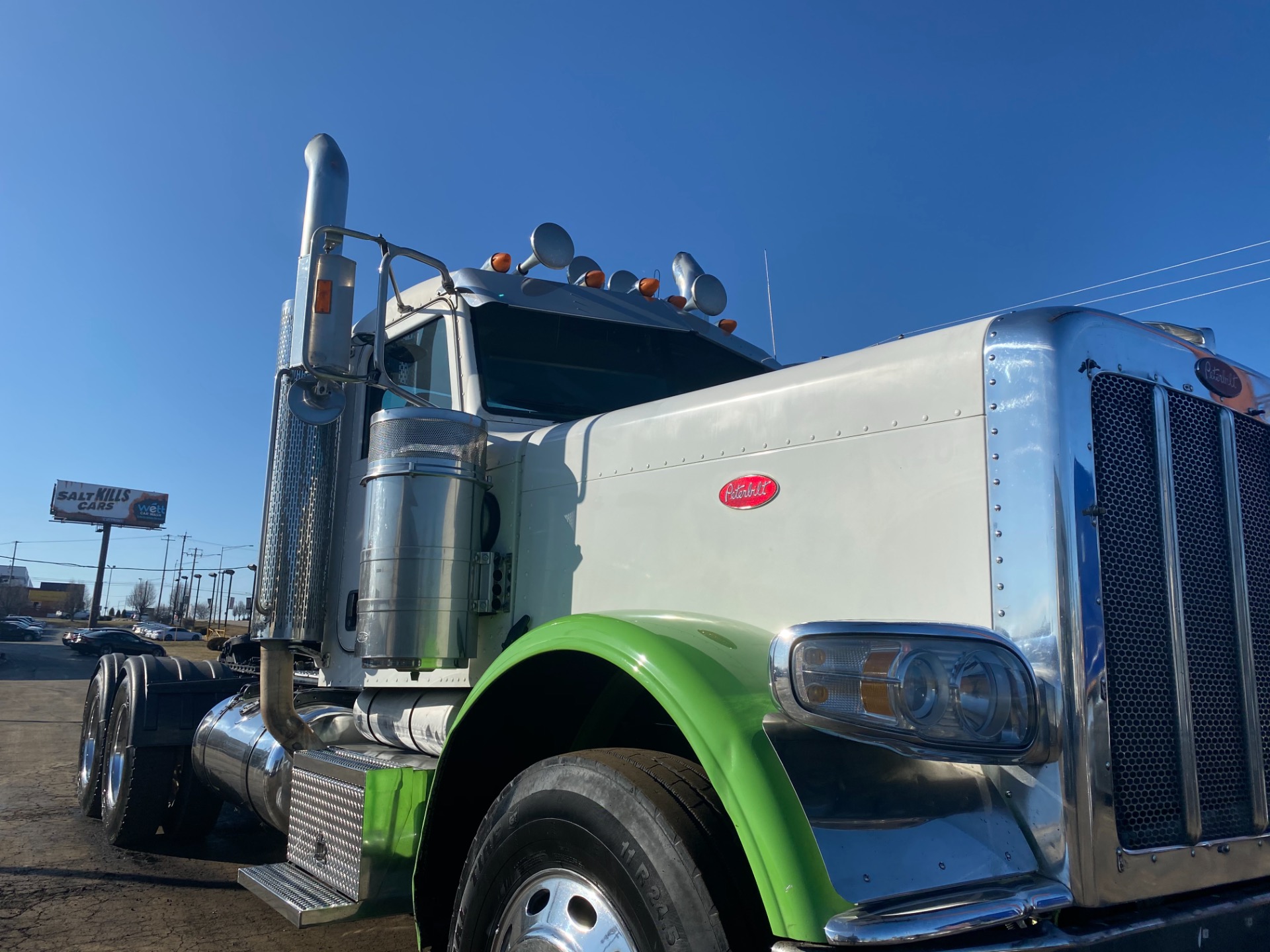 Used-2008-PETERBILT-389