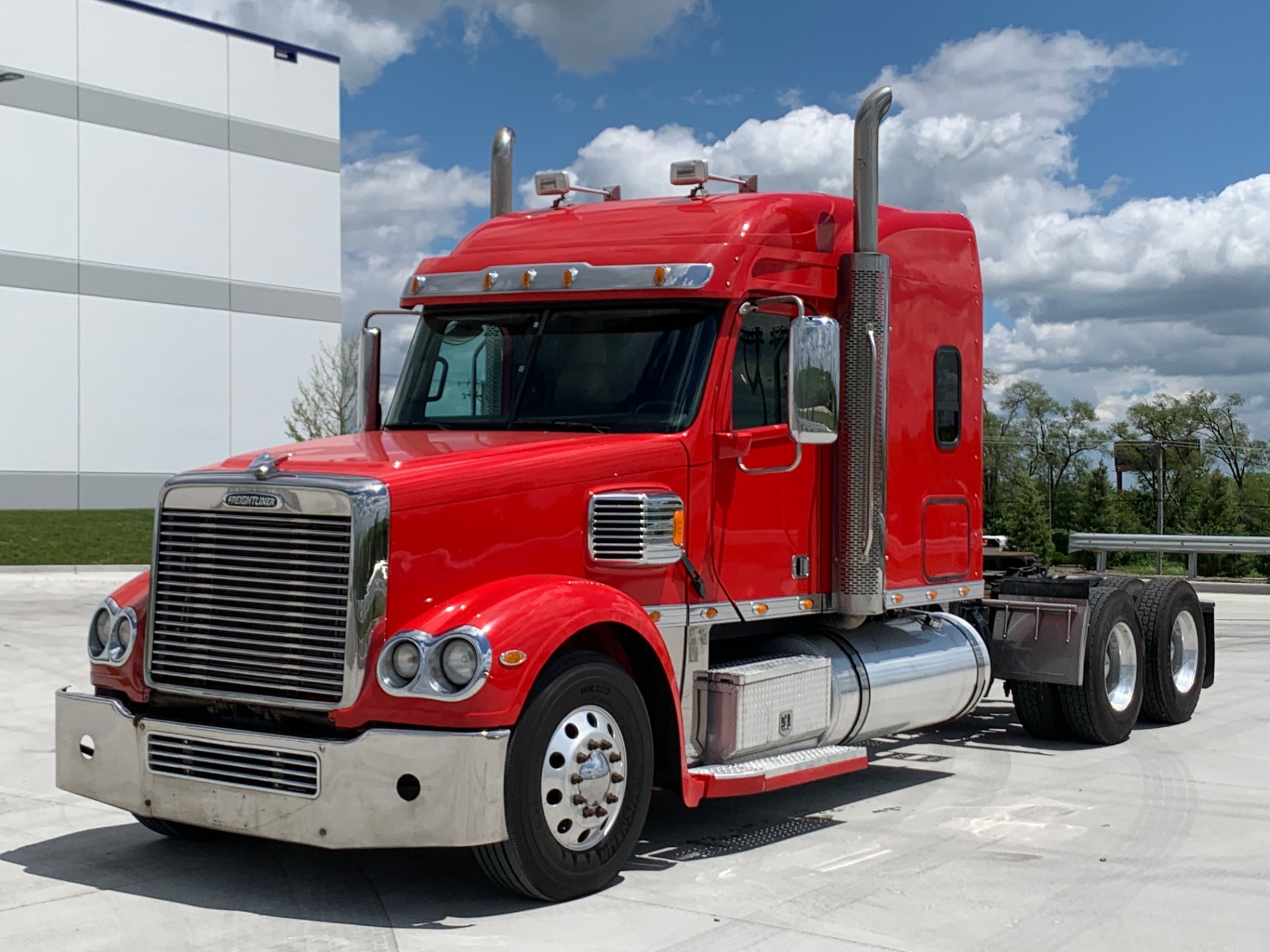 Used-2014-FREIGHTLINER-CORONADO-132-SLEEPER-GLIDER-Detroit-60---475hp---13-Speed