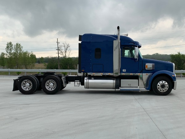 Used 2014 FREIGHTLINER CORONADO 132 SLEEPER - Detroit Series 60 - 500HP for sale Sold at Chicago Motor Cars in West Chicago IL 60185 4