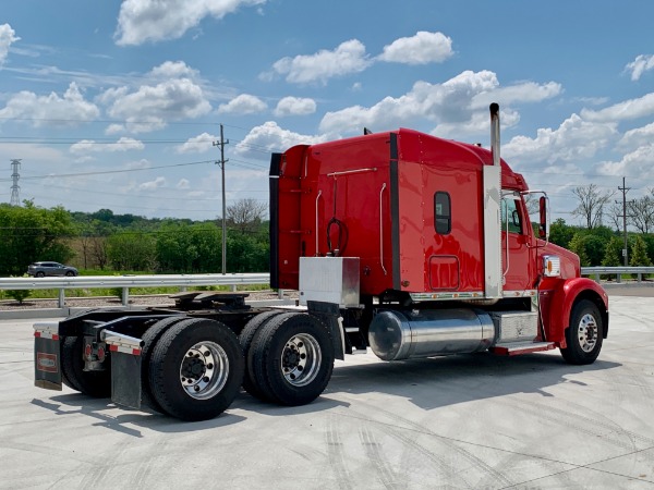 Used 2014 FREIGHTLINER CORONADO 132 SLEEPER *GLIDER* Detroit Diesel Series 60 - 470 Horsepower for sale Sold at Chicago Motor Cars in West Chicago IL 60185 5
