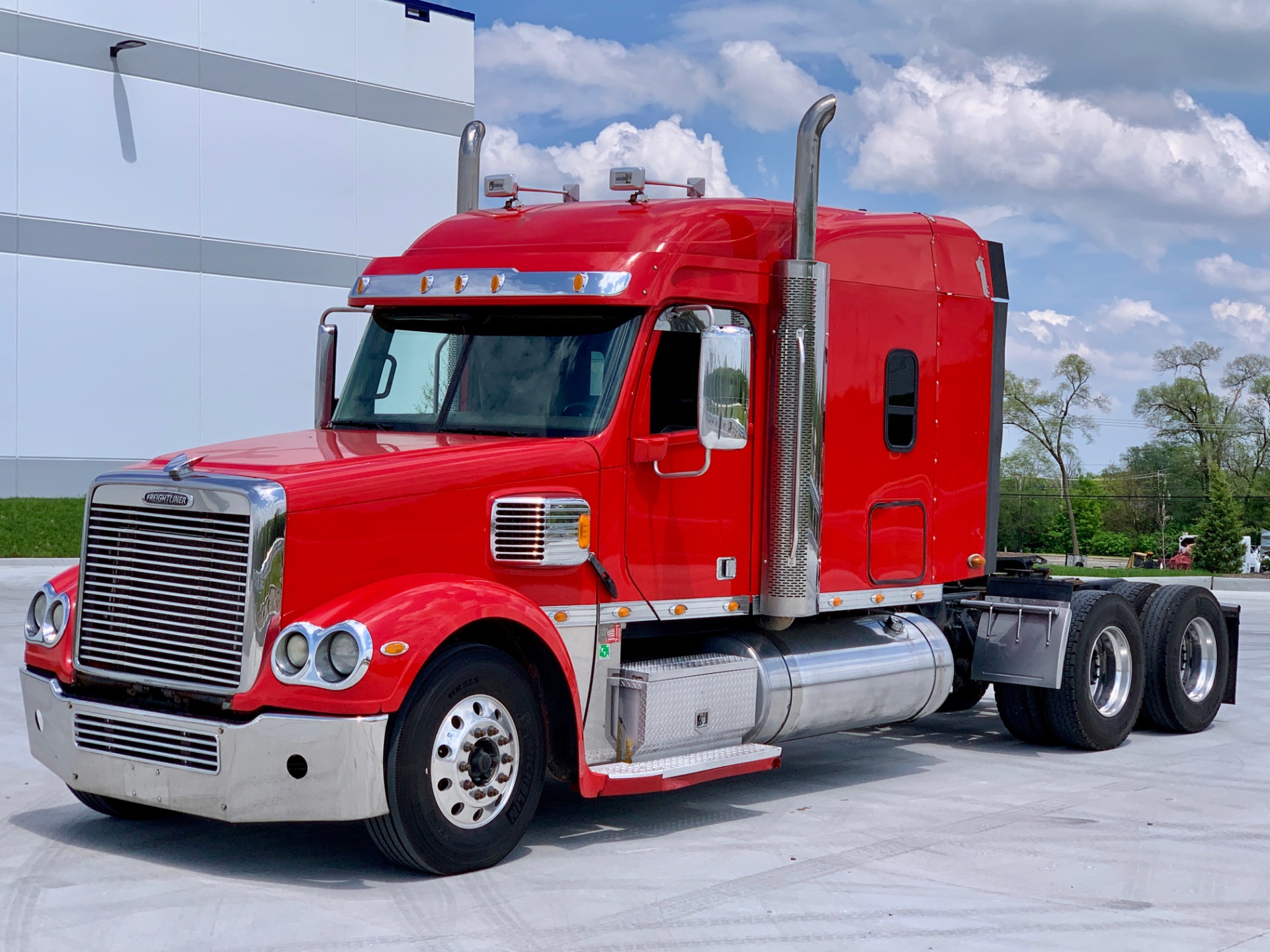 Used 2014 FREIGHTLINER CORONADO 132 SLEEPER *GLIDER* Detroit Diesel Series 60 - 470 Horsepower for sale Sold at Chicago Motor Cars in West Chicago IL 60185 1