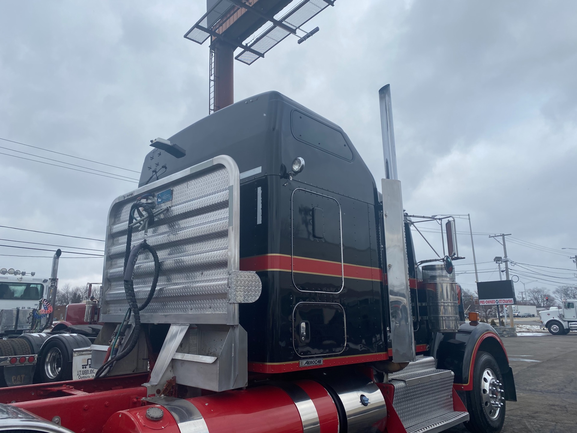 Used-2013-KENWORTH-W900-Sleeper-Cab---Cummins-ISX