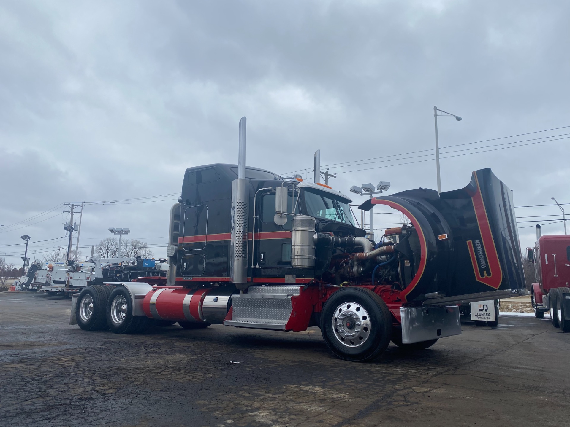 Used-2013-KENWORTH-W900-Sleeper-Cab---Cummins-ISX