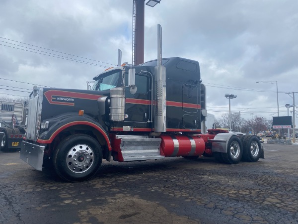 Used 2013 KENWORTH W900 Sleeper Cab - Cummins ISX for sale Sold at Chicago Motor Cars in West Chicago IL 60185 2