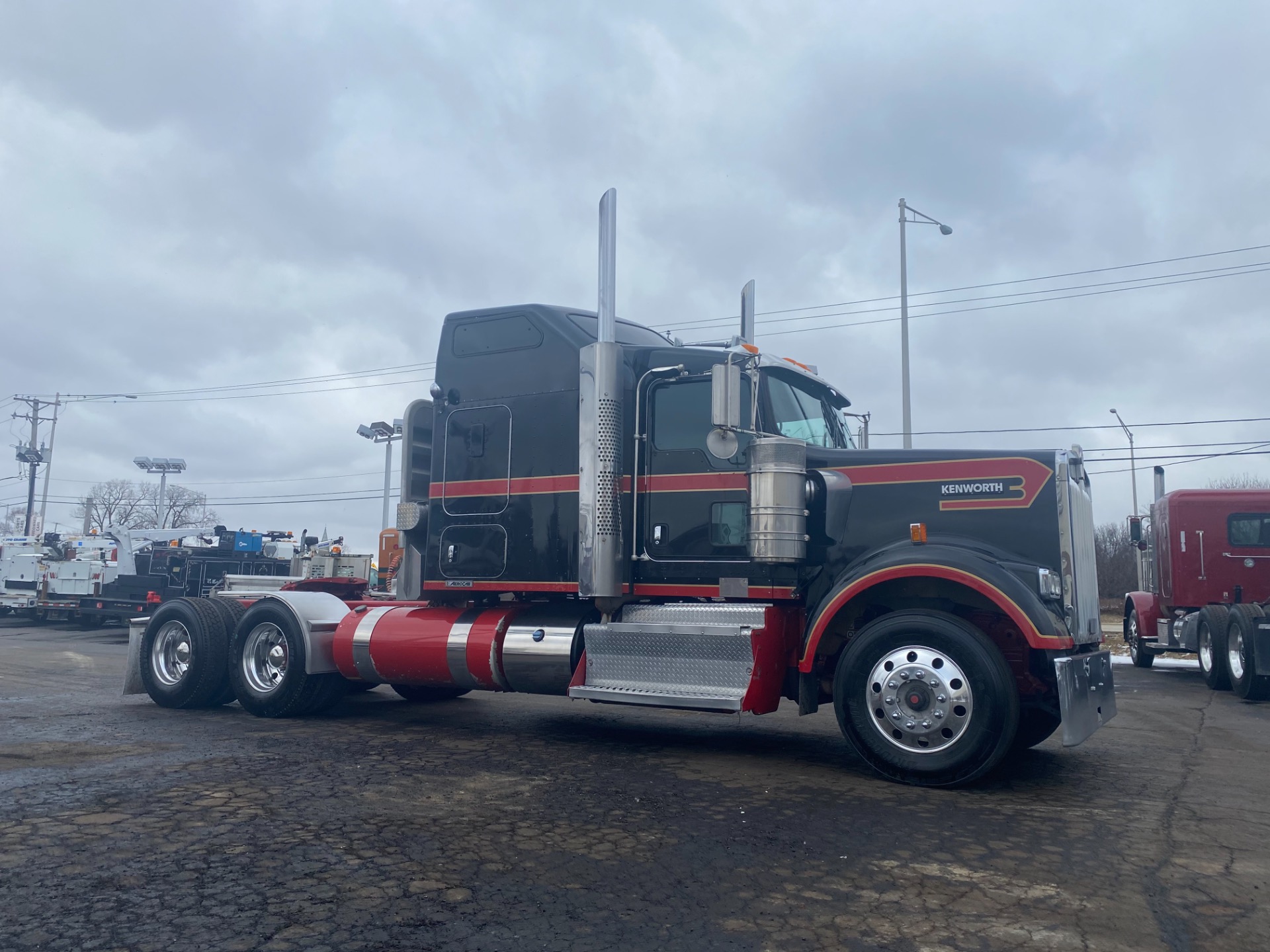 Used 2013 KENWORTH W900 Sleeper Cab - Cummins ISX for sale Sold at Chicago Motor Cars in West Chicago IL 60185 1