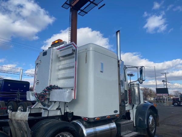 Used-2005-PETERBILT-379