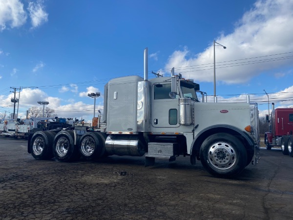 Used 2005 PETERBILT 379 for sale Sold at Chicago Motor Cars in West Chicago IL 60185 2
