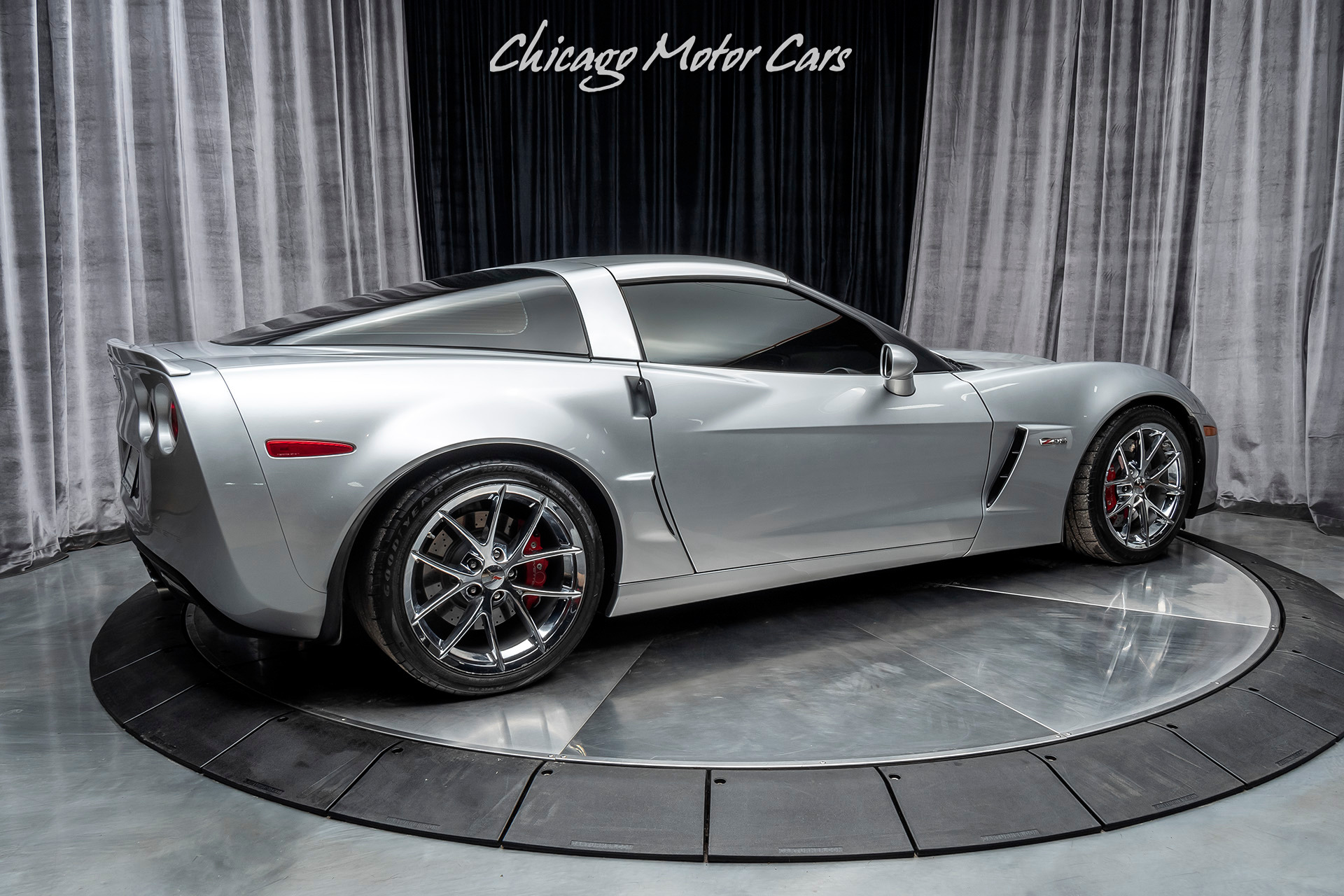 Used-2012-Chevrolet-Corvette-Z06-1LZ-Coupe-6-SPEED-MANUAL-SPIDER-DESIGN-Z06-CHROME-WHEELS