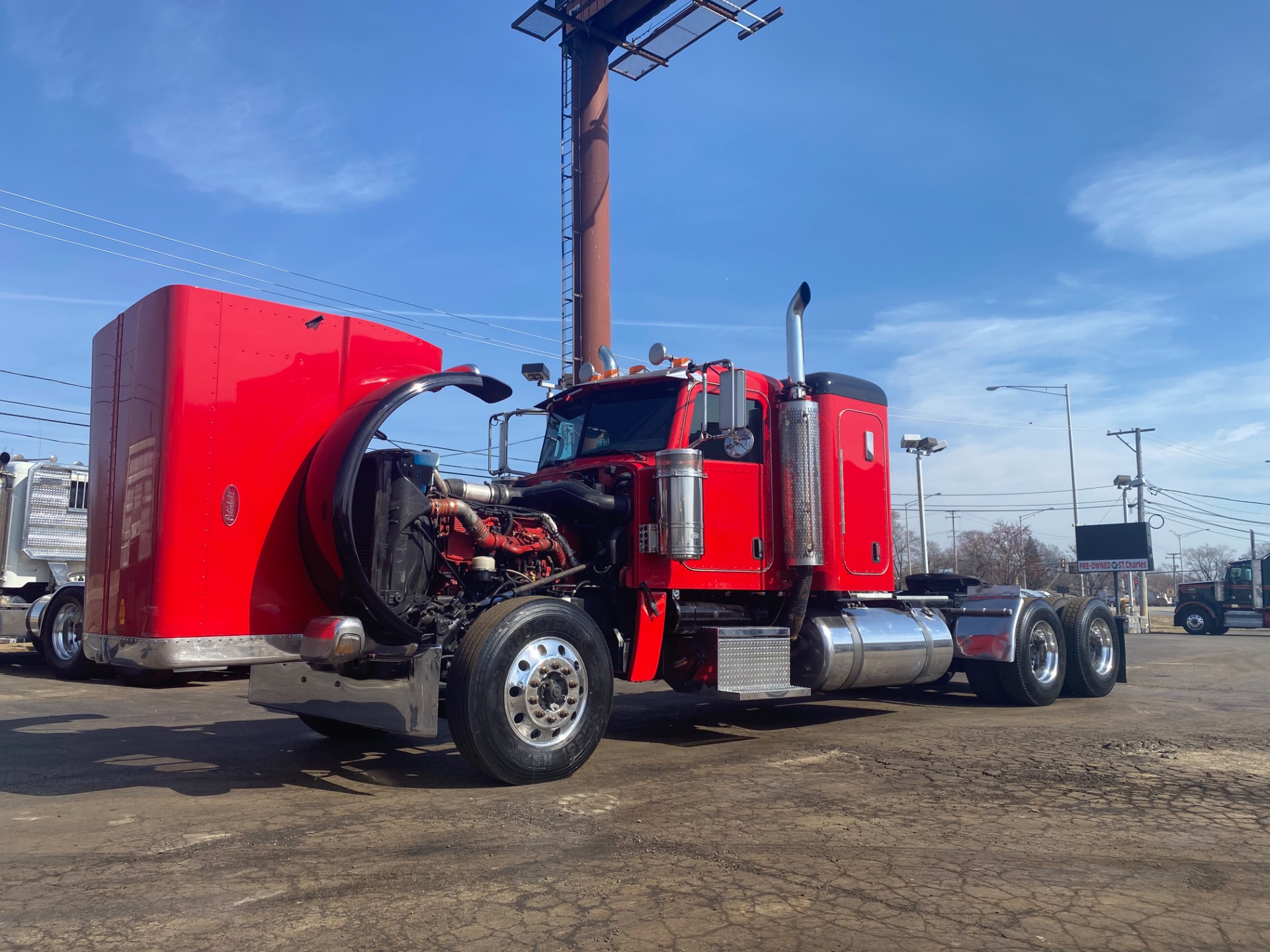 Used-2008-Peterbilt-389