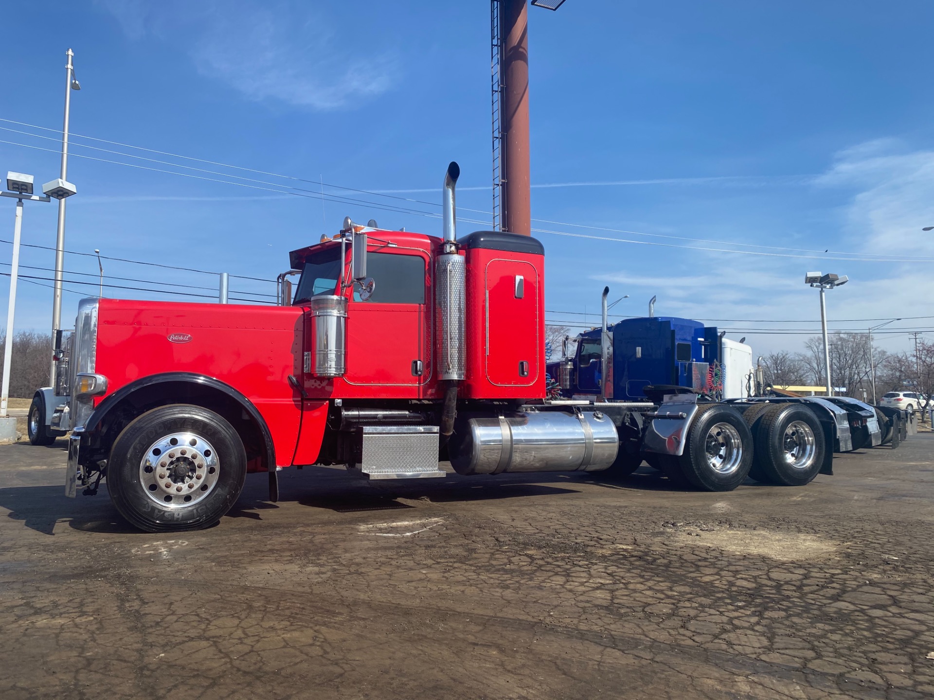 Used-2008-Peterbilt-389