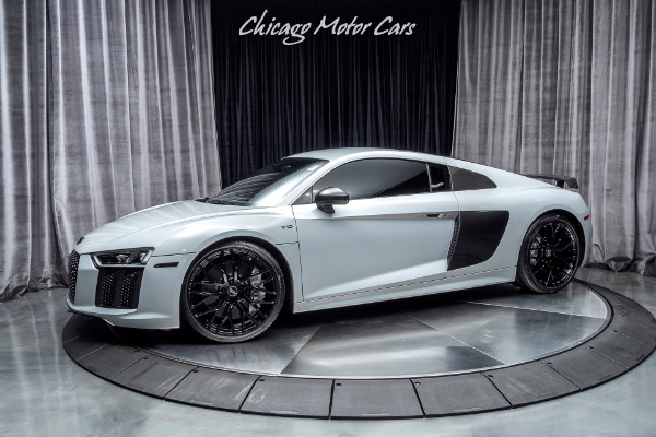 Used 2017 Audi R8 5.2 quattro V10 Plus MSRP $202k+ Carbon Fiber LOADED for sale Sold at Chicago Motor Cars in West Chicago IL 60185 1