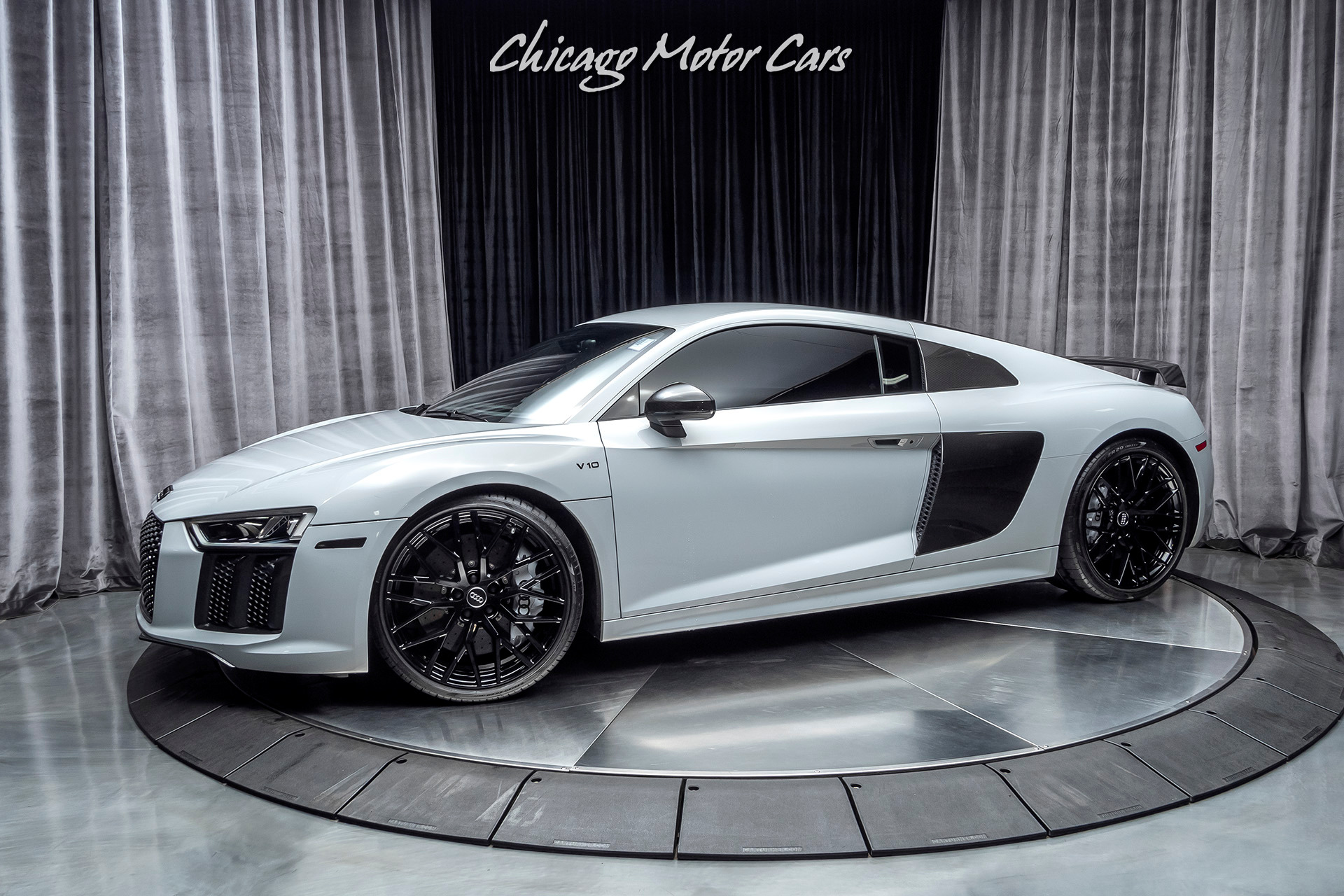 Used-2017-Audi-R8-52-quattro-V10-Plus-MSRP-202k-Carbon-Fiber-LOADED