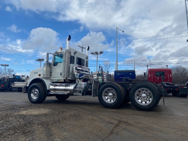 Used 2009 Kenworth T800 Day Cab - Cummins ISX for sale Sold at Chicago Motor Cars in West Chicago IL 60185 3