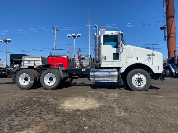Used 2006 KENWORTH T800 Day Cab - CAT C15 for sale Sold at Chicago Motor Cars in West Chicago IL 60185 5