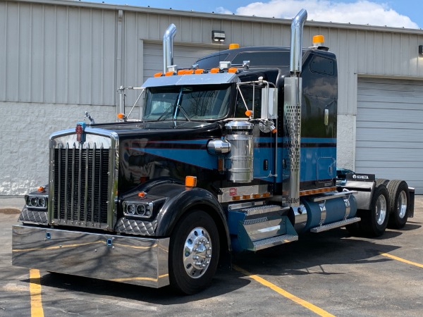 Used 2013 Kenworth W900 L SLEEPER AeroCab Sleeper Cab - Cummins ISX for sale Sold at Chicago Motor Cars in West Chicago IL 60185 1