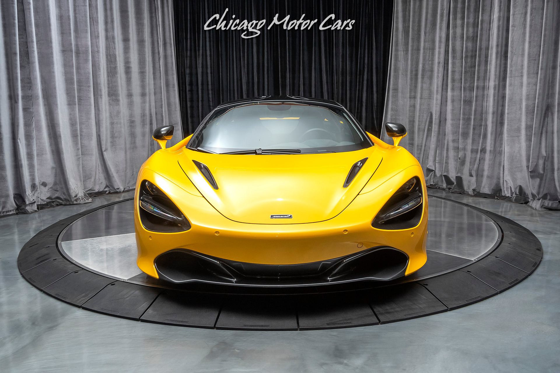 Used-2019-McLaren-720S-Performance-Coupe-MSRP-369K-LOADED-with-OPTIONS-Carbon-Fiber