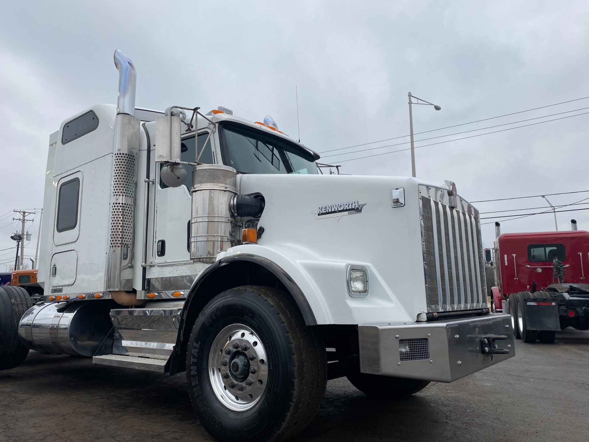 Used-2009-KENWORTH-T800W-Sleeper-Cab---Cummins-ISX---600HP