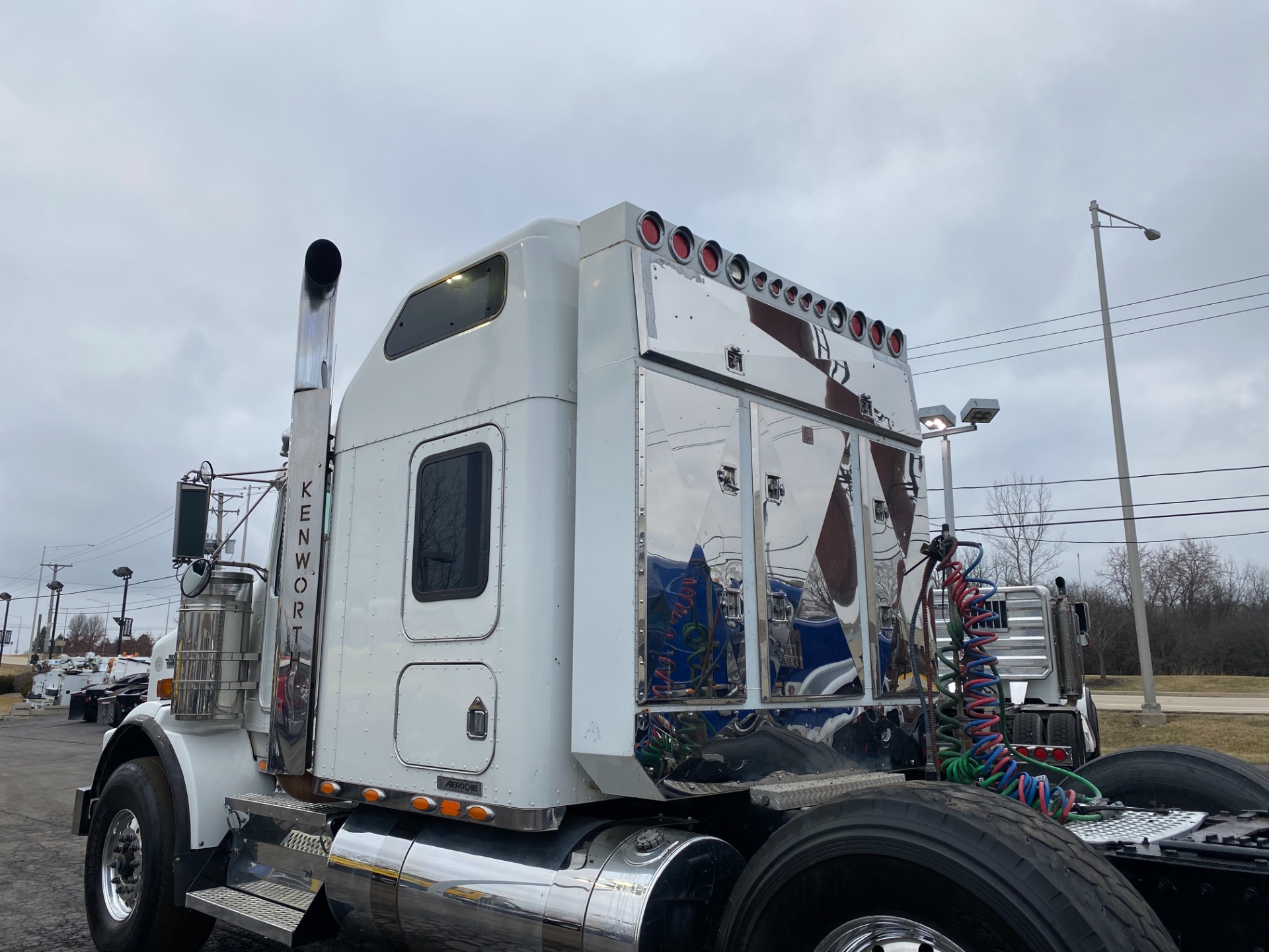 Used-2009-KENWORTH-T800W-Sleeper-Cab---Cummins-ISX---600HP