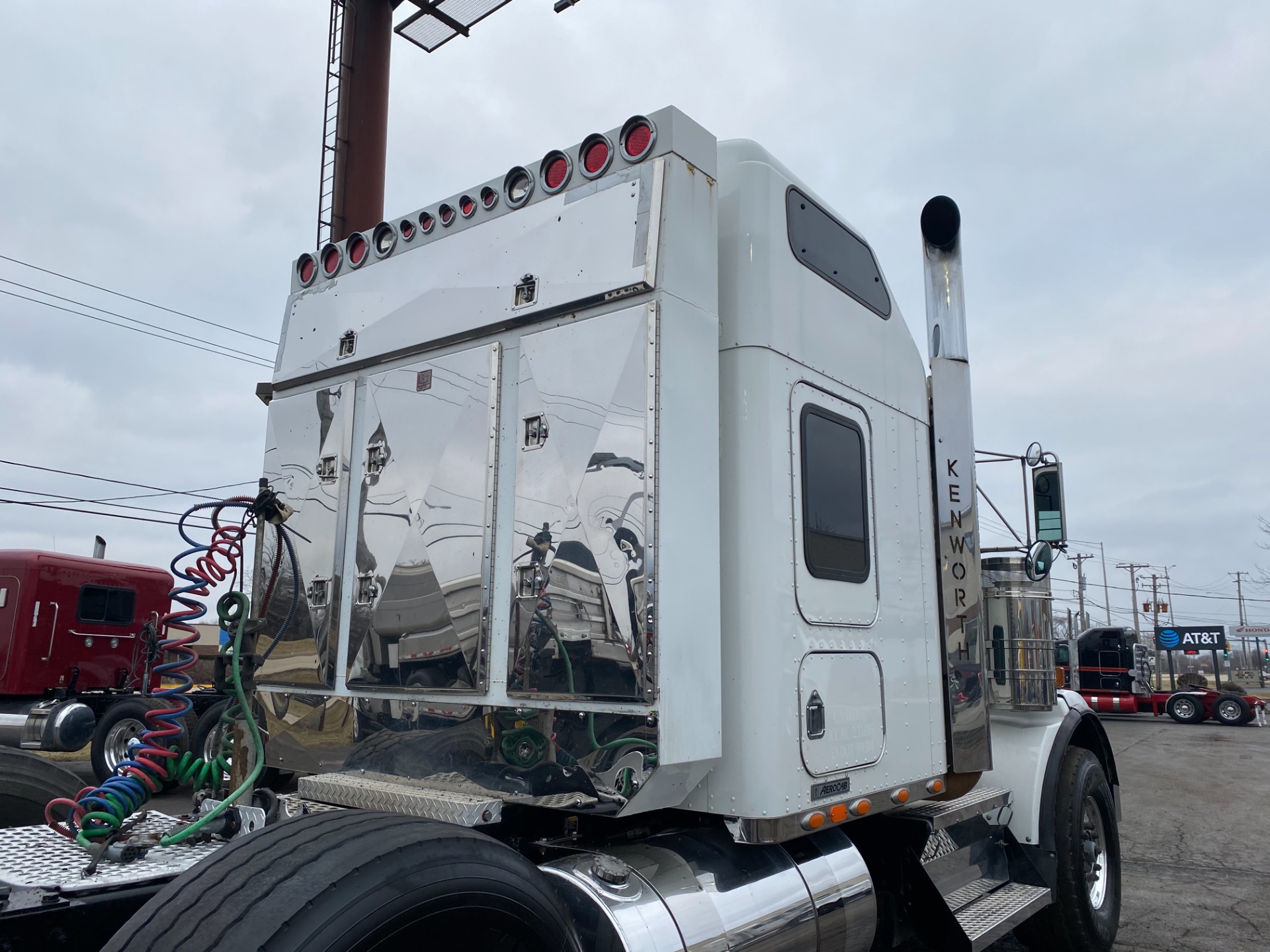 Used-2009-KENWORTH-T800W-Sleeper-Cab---Cummins-ISX---600HP