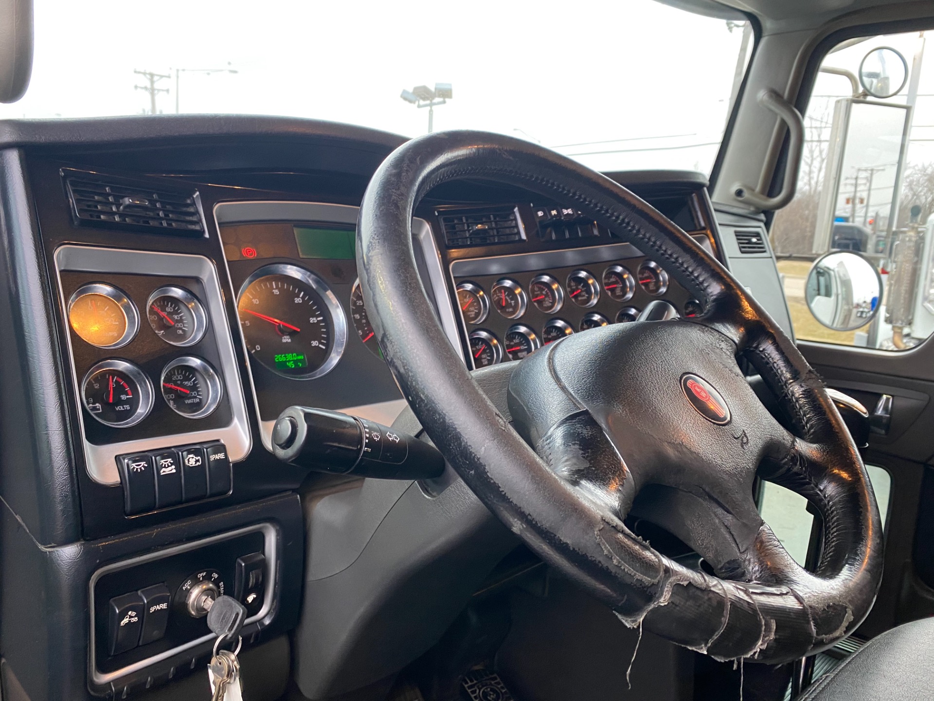 Used-2009-KENWORTH-T800W-Sleeper-Cab---Cummins-ISX---600HP