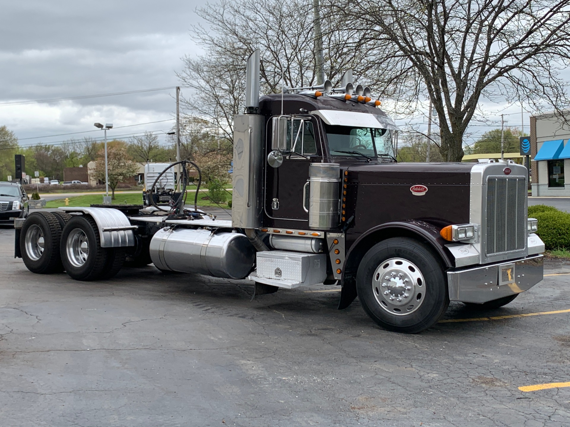 Used-2004-Peterbilt-379-UltraCab-Day-Cab---CAT-C15---475-HP