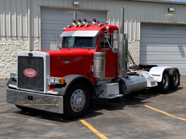 Used 2000 Peterbilt 379 Day Cab-CAT 3406-550 Horsepower for sale Sold at Chicago Motor Cars in West Chicago IL 60185 1