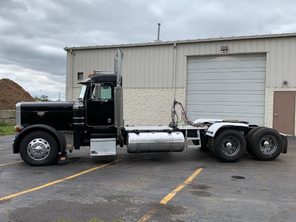 Used 2000 Peterbilt 379 Day Cab - CAT C15 6NZ - 475 HP for sale Sold at Chicago Motor Cars in West Chicago IL 60185 5