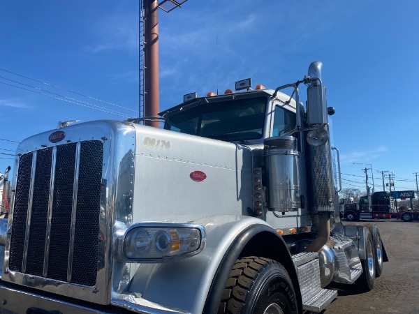 Used-2009-PETERBILT-388