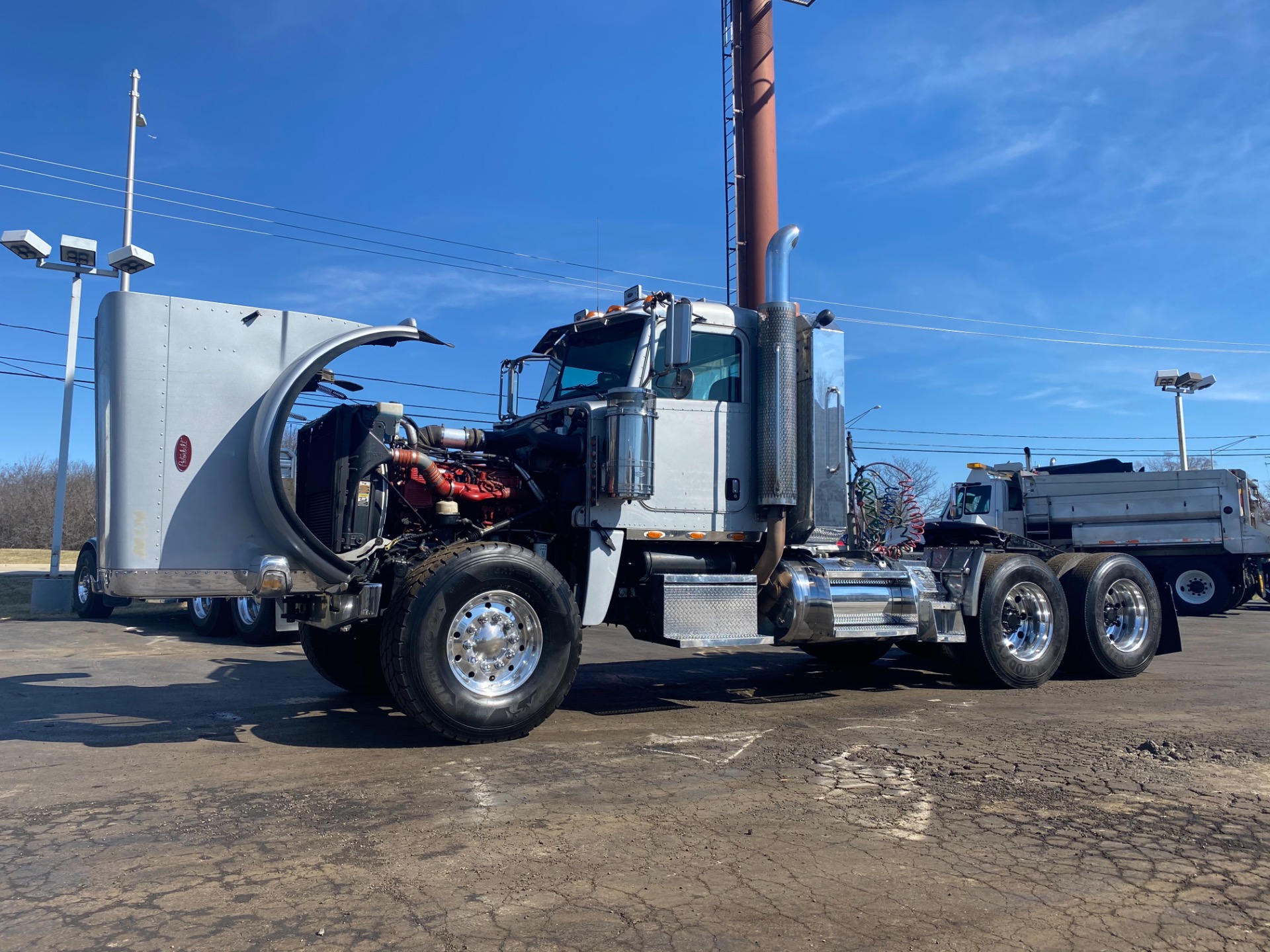 Used-2009-PETERBILT-388