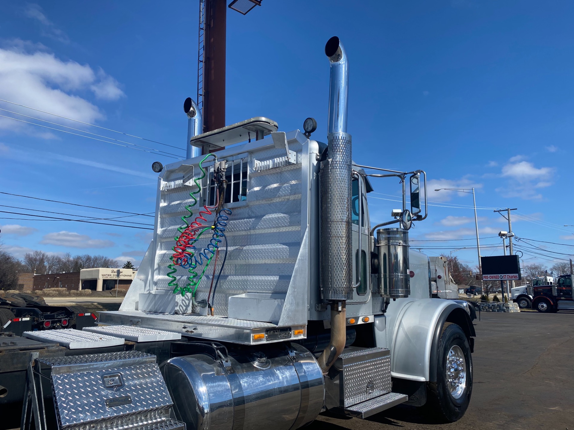 Used-2009-PETERBILT-388