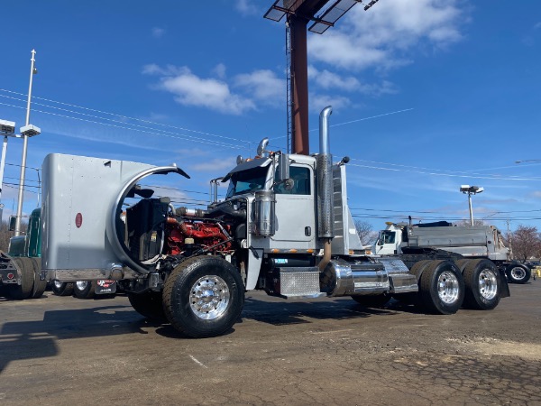 Used-2009-PETERBILT-388