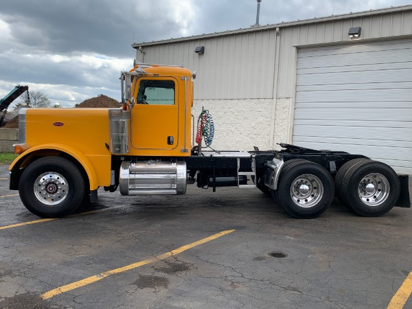 Used 2005 Peterbilt 379 Cummins ISX - 550hp for sale Sold at Chicago Motor Cars in West Chicago IL 60185 2