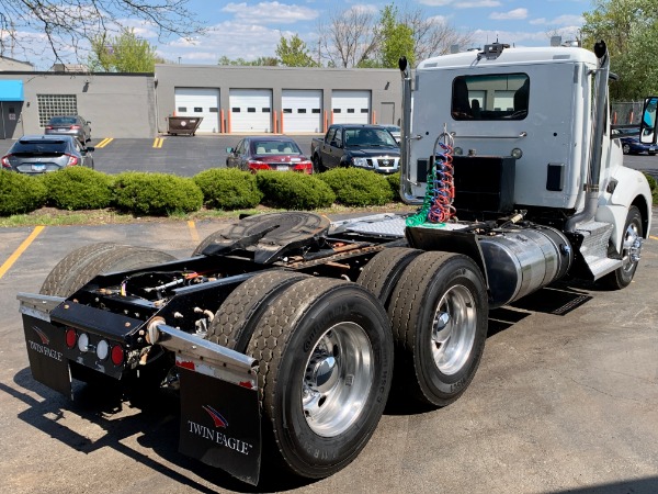 Used 2015 Kenworth T880 Cummins ISX - 10 Speed for sale Sold at Chicago Motor Cars in West Chicago IL 60185 5