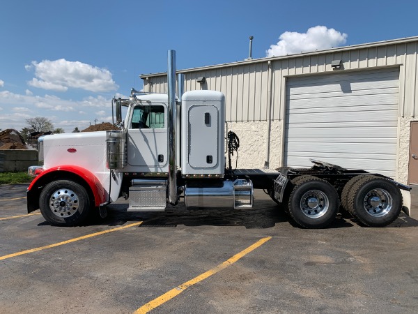 Used 2016 Peterbilt 389 GLIDER! Cummins N14 - 13 Speed Manual for sale Sold at Chicago Motor Cars in West Chicago IL 60185 2