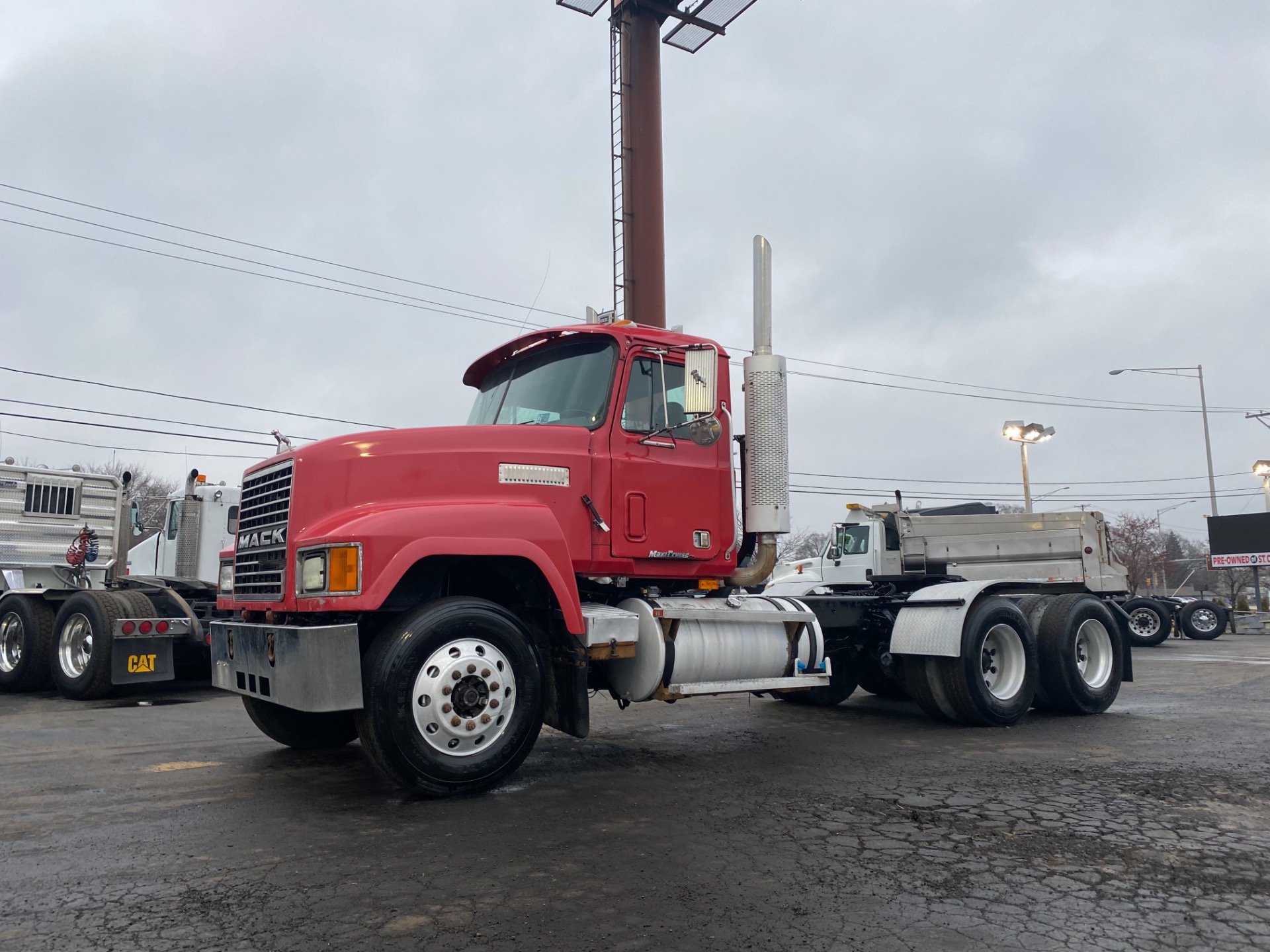 Used-1999-MACK-CH613