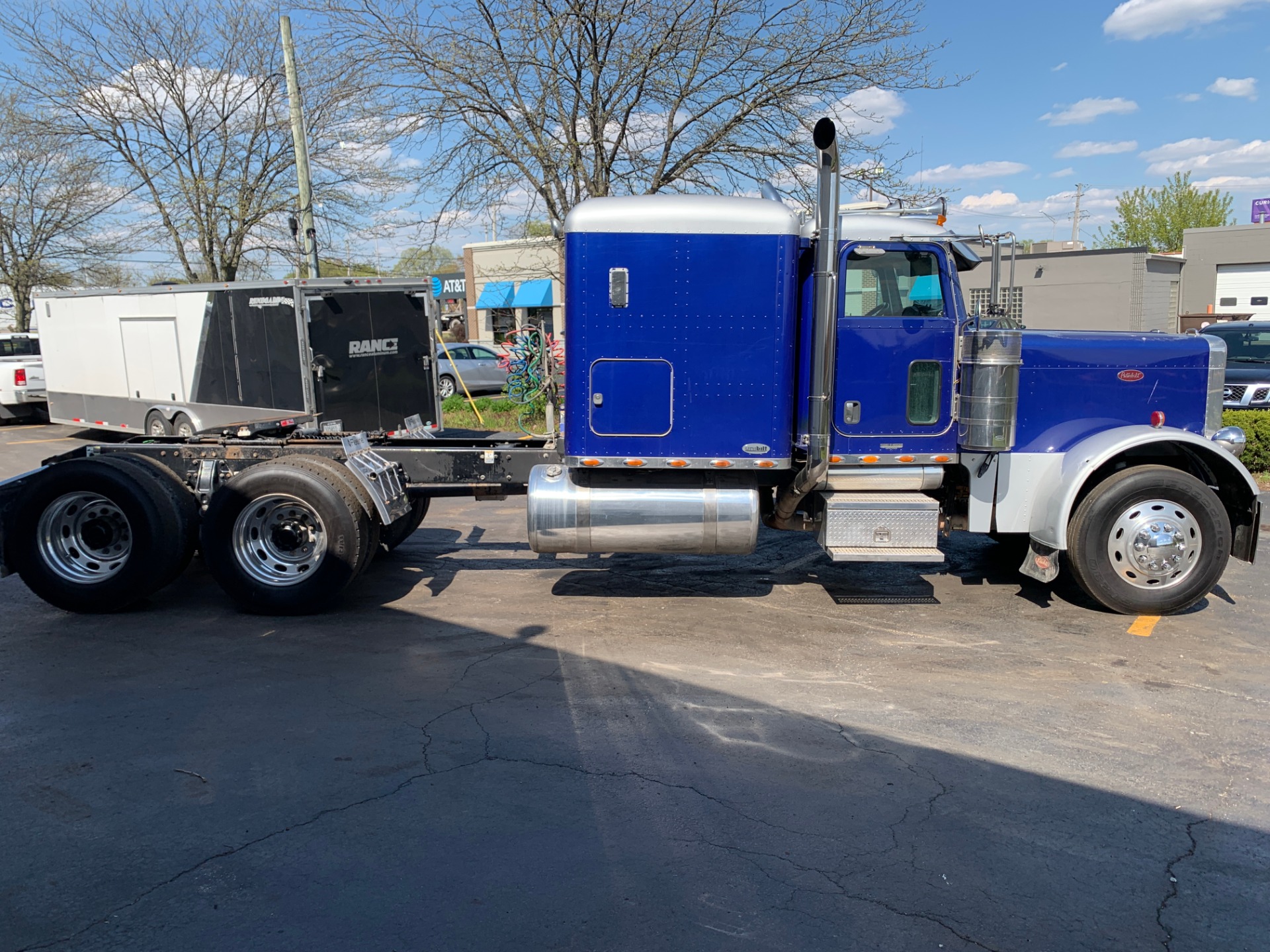 Used-2005-PETERBILT-379-Sleeper---CAT-C15---475-HP