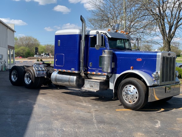 Used-2005-PETERBILT-379-Sleeper---CAT-C15---475-HP