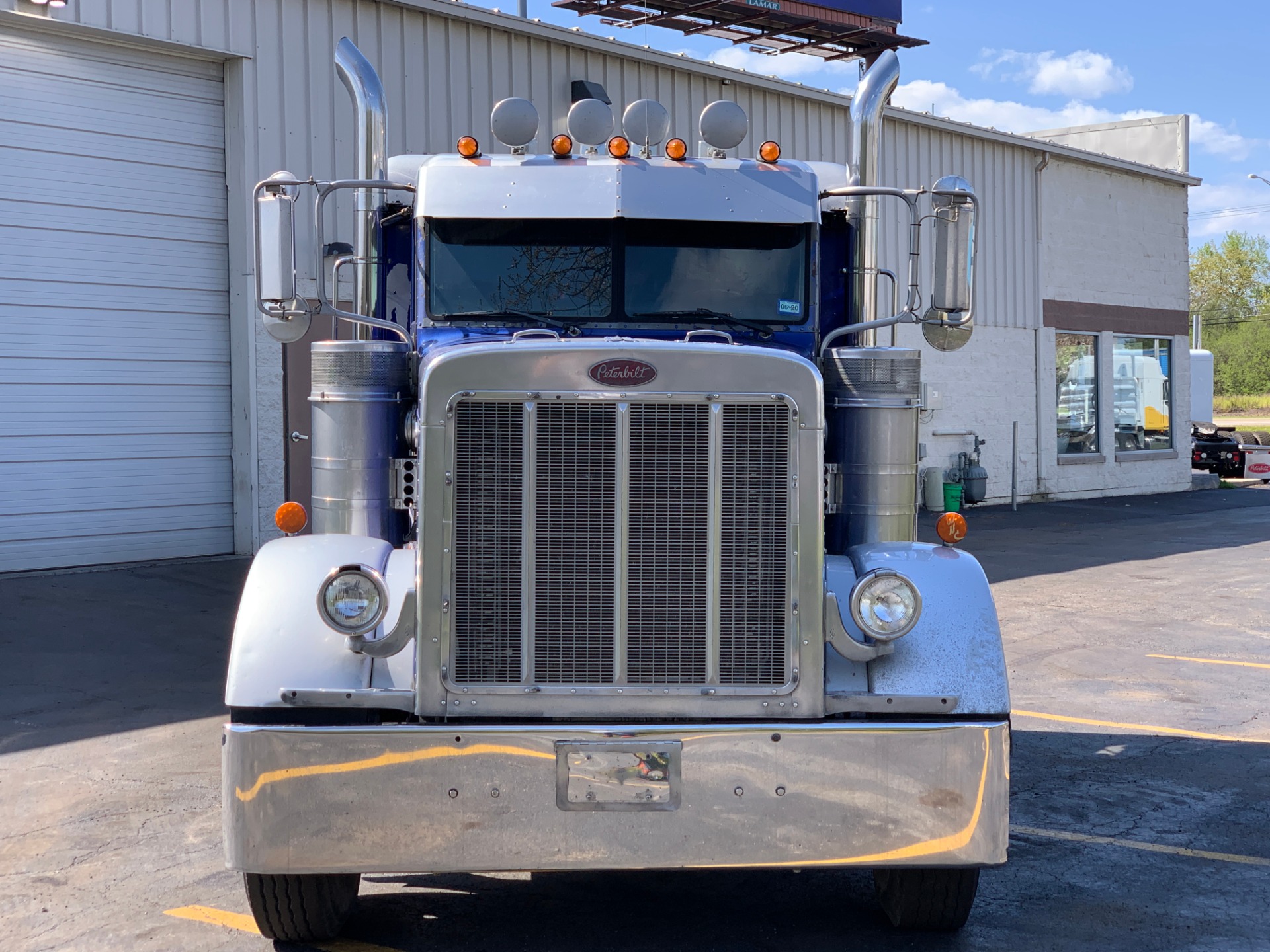 Used-2005-PETERBILT-379-Sleeper---CAT-C15---475-HP