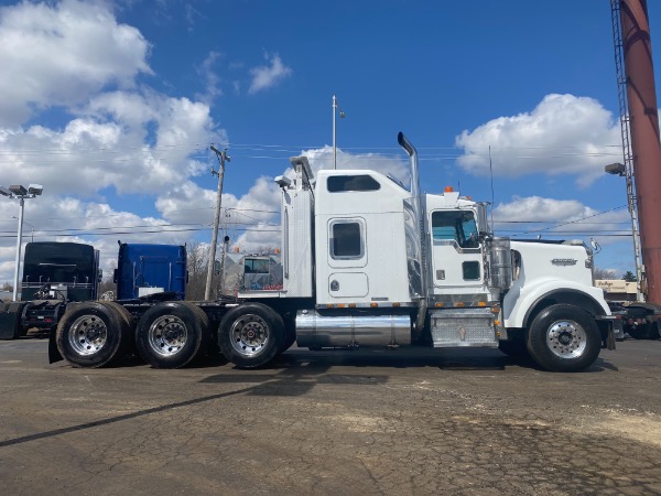 Used 2000 KENWORTH W900 for sale Sold at Chicago Motor Cars in West Chicago IL 60185 5
