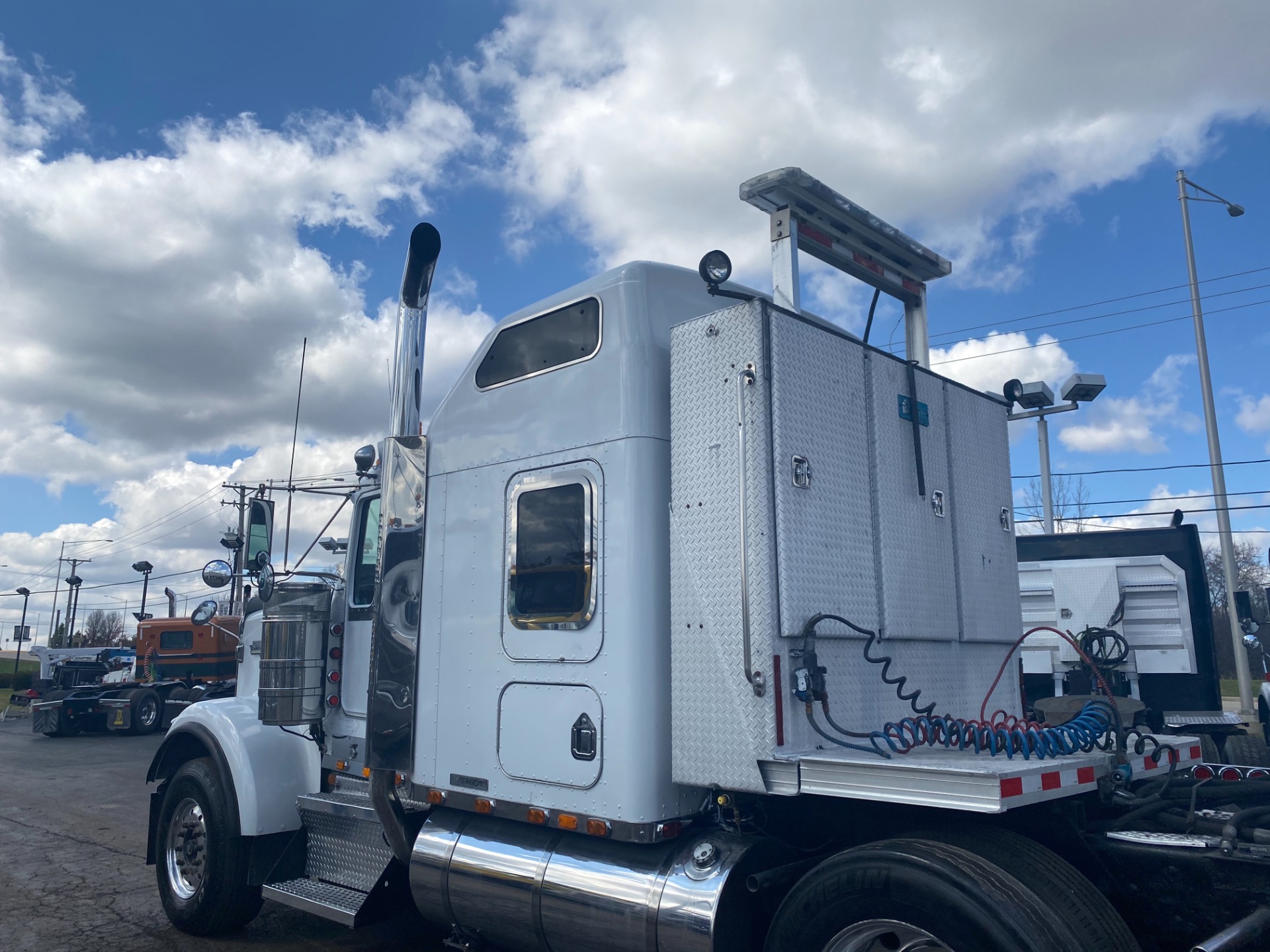 Used-2000-KENWORTH-W900