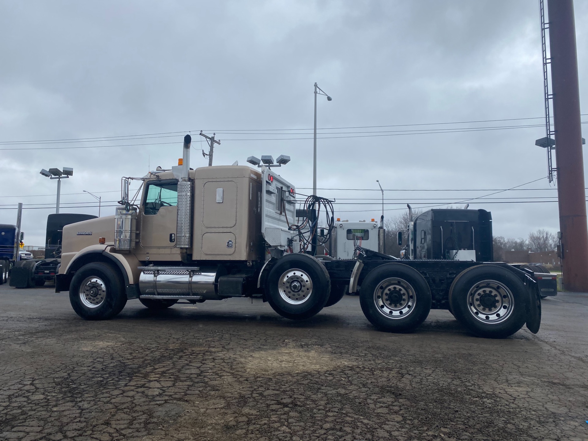 Used-2003-KENWORTH-T800W