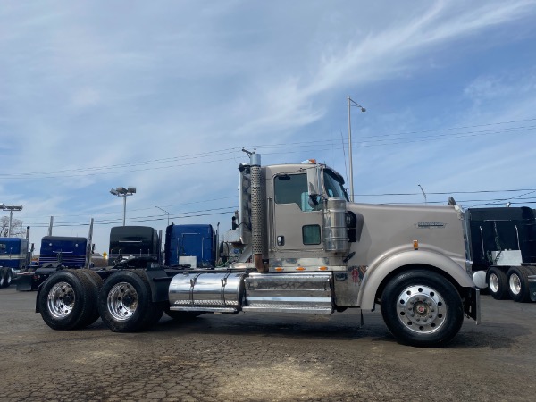 Used 2008 KENWORTH W900 for sale Sold at Chicago Motor Cars in West Chicago IL 60185 1