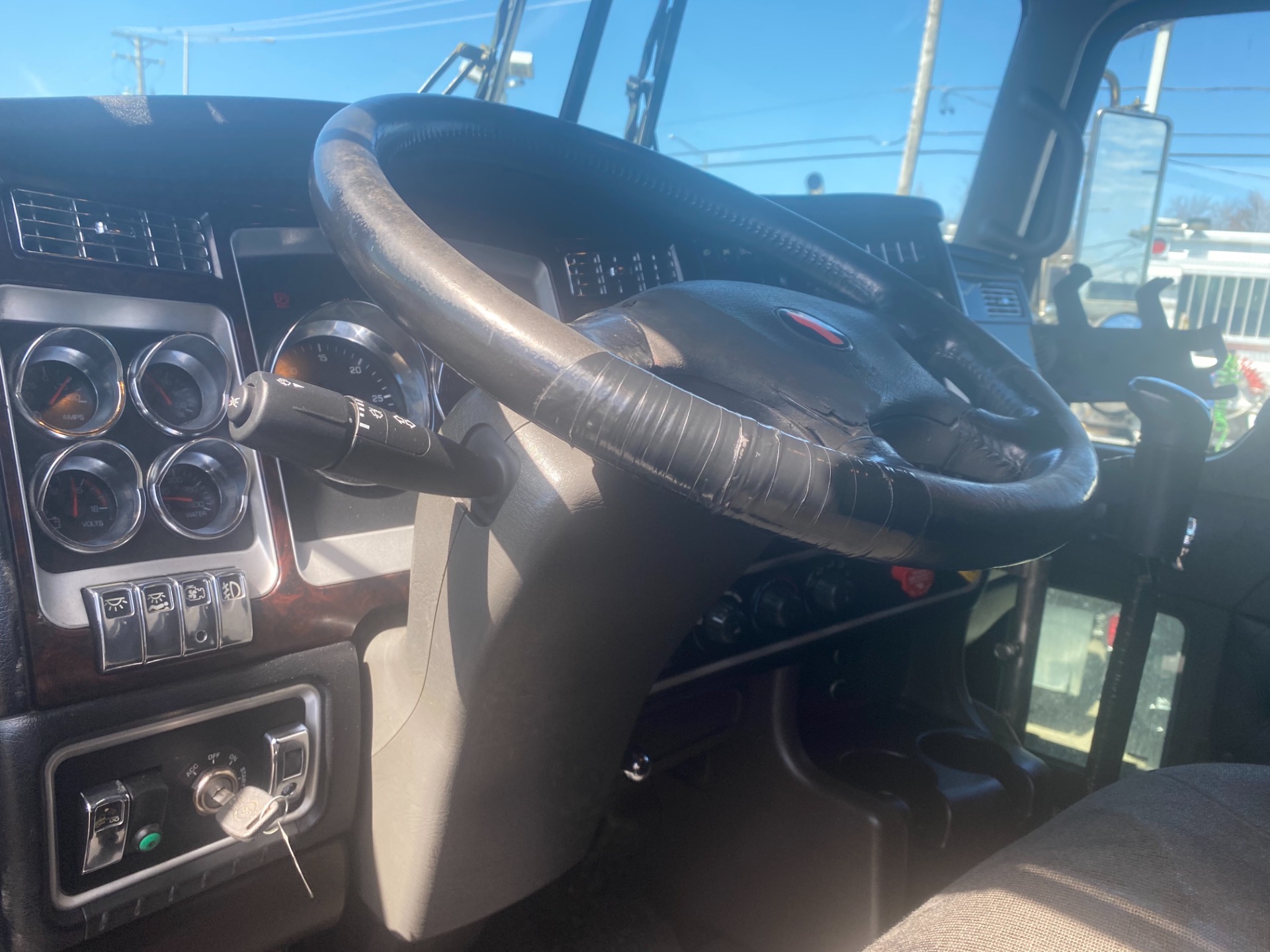 Used-2014-KENWORTH-T800