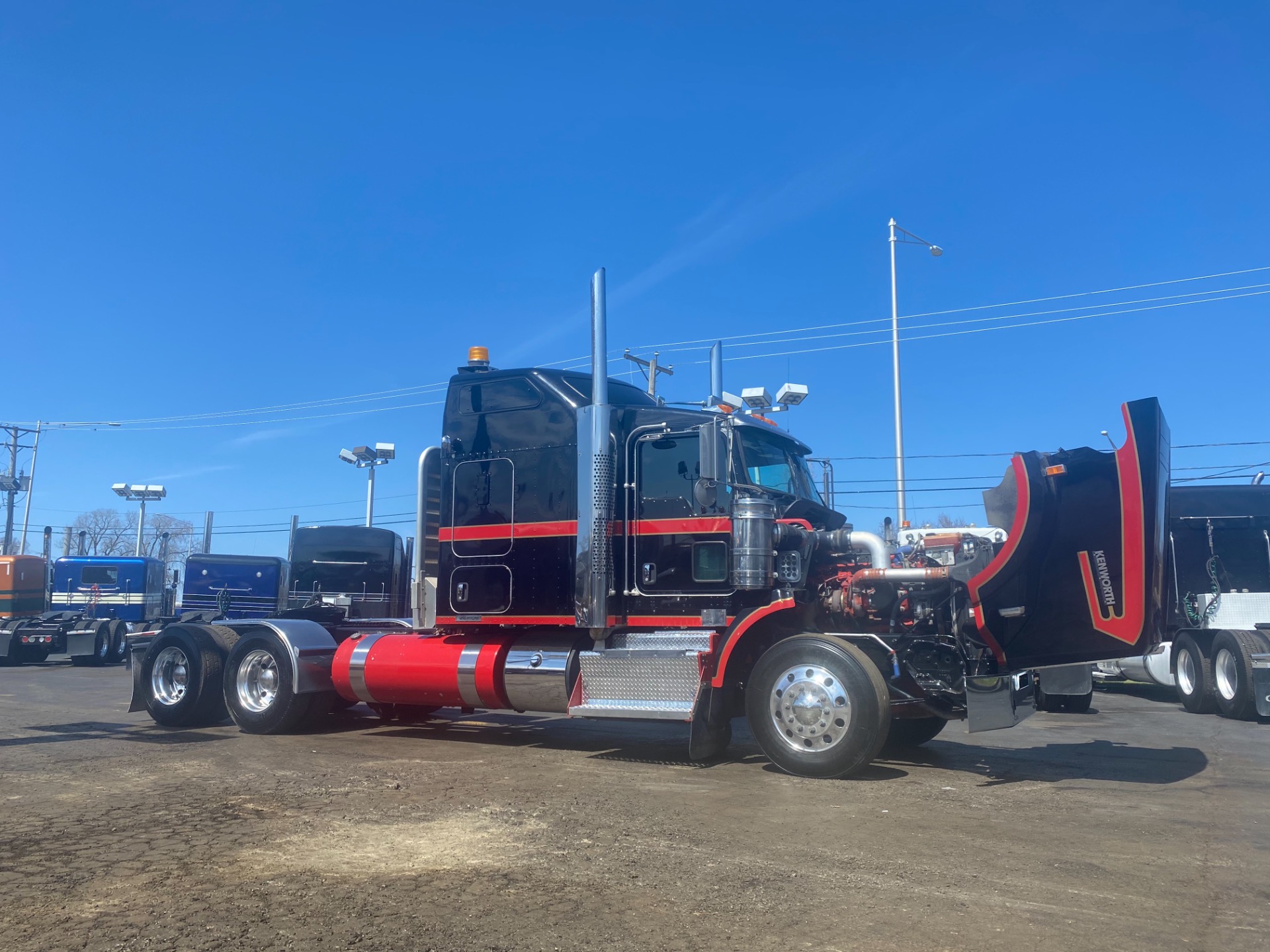 Used-2014-KENWORTH-T800