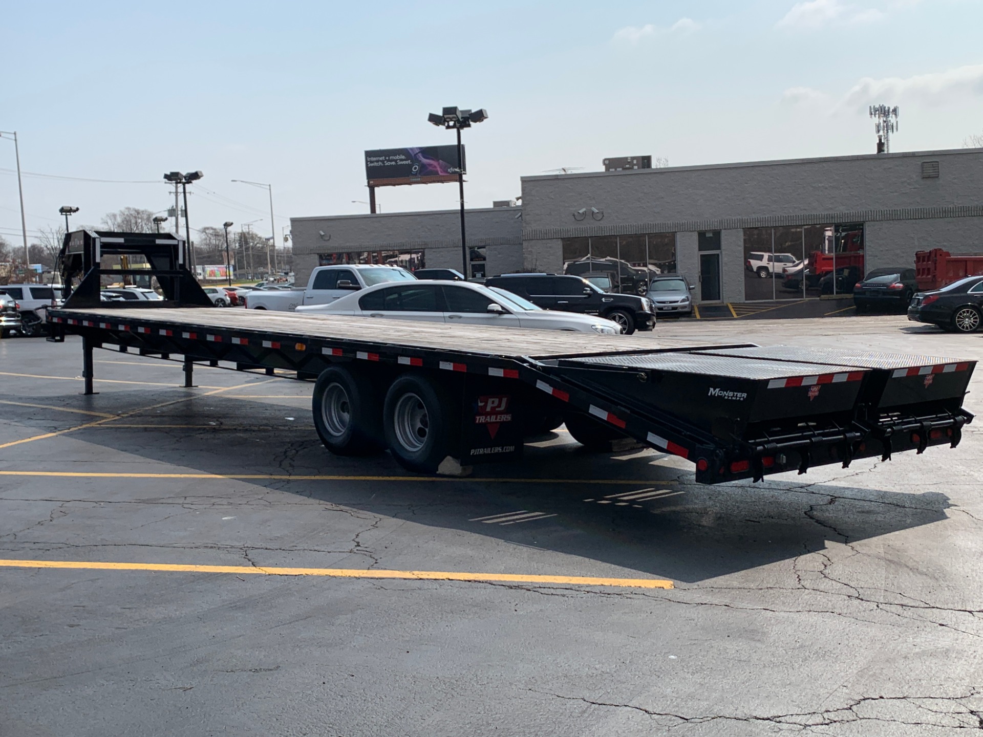 Used-2018-PJ-FD352-35-Foot-Flatdeck-with-Dual-Axles