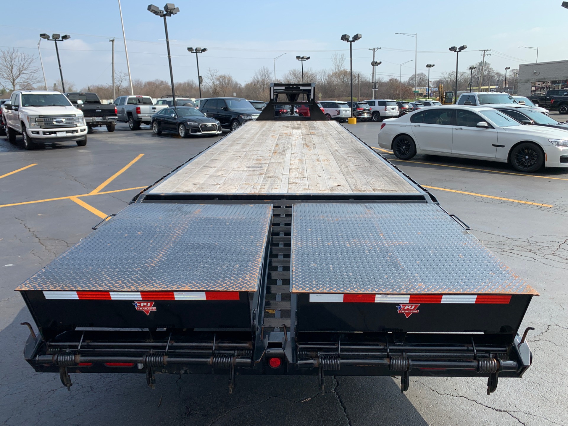 Used-2018-PJ-FD352-35-Foot-Flatdeck-with-Dual-Axles