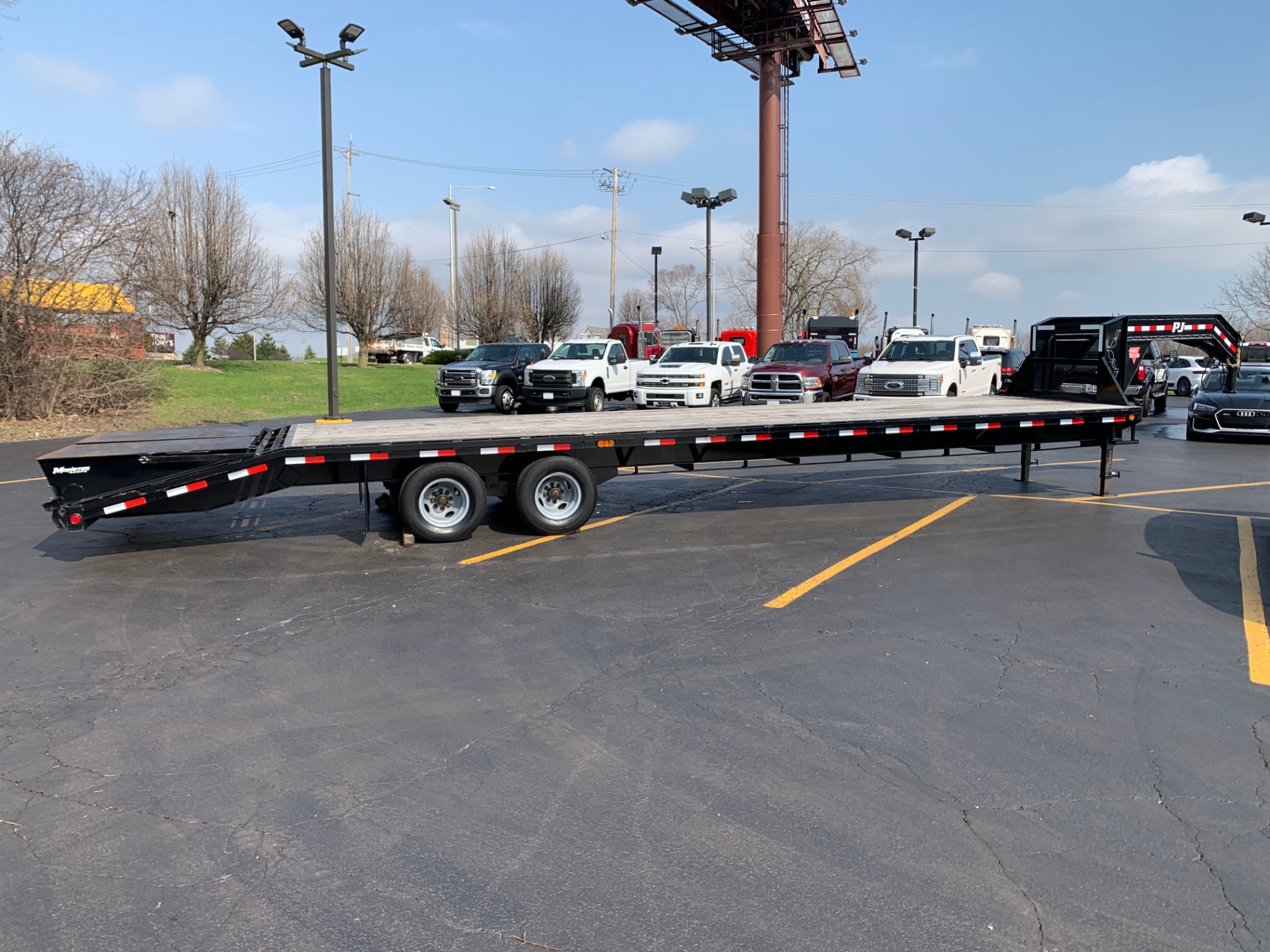 Used 2018 PJ FD352 35 Foot Flatdeck with Dual Axles for sale Sold at Chicago Motor Cars in West Chicago IL 60185 1